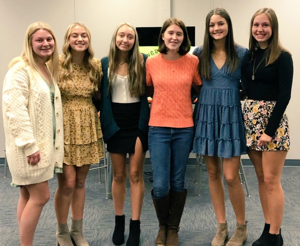 TennisCharger's tweet photo. Banquet 🎾 time for these lady Chargers.  Congrats on all your accomplishments.👏 https://t.co/e8U31OhvLf