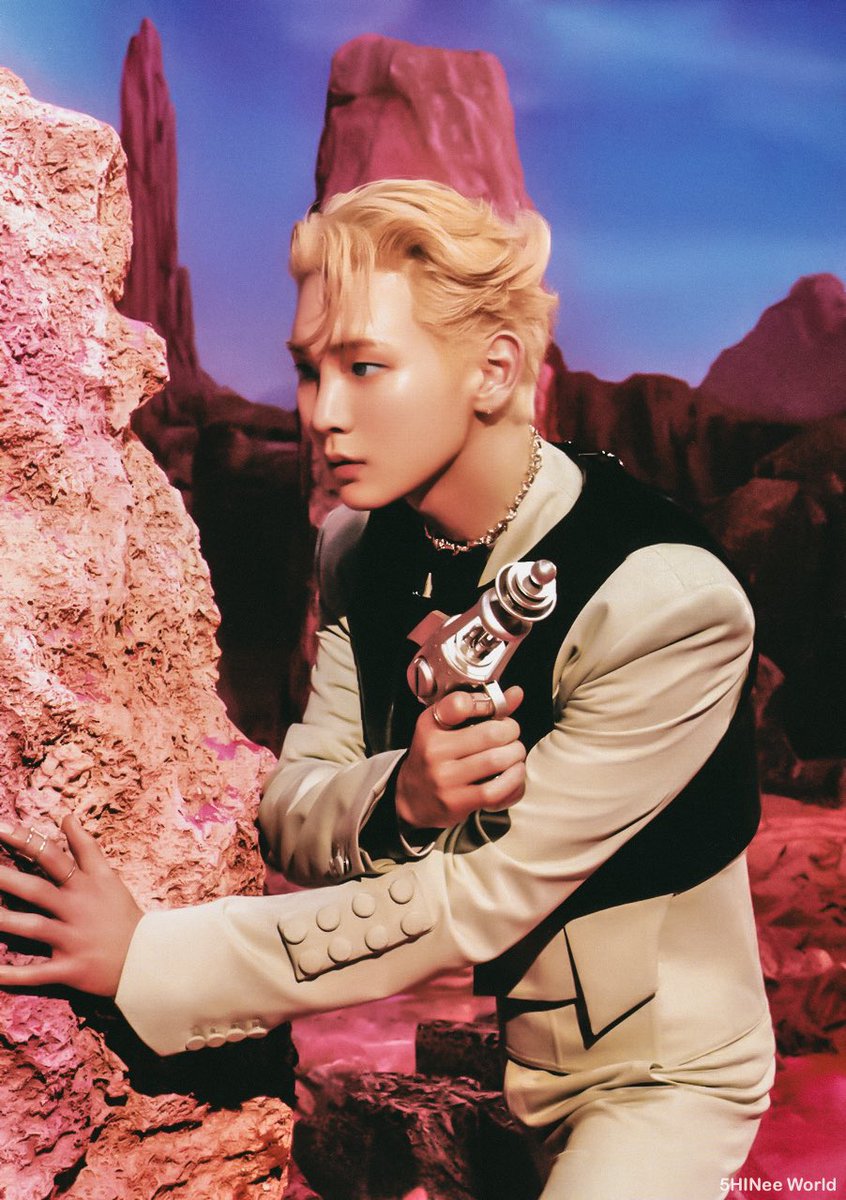 supernoona_TM's tweet photo. [SCAN] SHINee KEY ~ [BAD LOVE] 1st Mini Album ~ Photobook B version [BOX SET VERSION] thread #SHINee #샤이니 #Key #키 #KEY_BADLOVE 

PHOTO ALBUM 👉🏻 https://t.co/auep9hZgvp https://t.co/J4ka0C9xd7