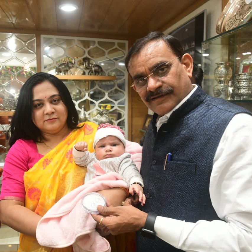 बेटी देवांगना के साथ पहली धनतेरस..