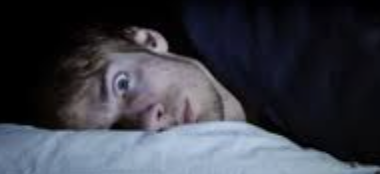 ecalixto's tweet photo. Dormir poco (menos de 6h/ día) incrementa la sensación de soledad. 
#NeuroTuit https://t.co/Mo69DQfzgd