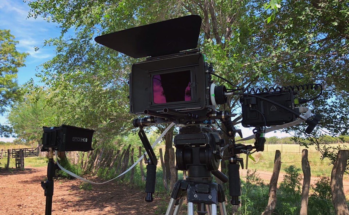 martinturnes's tweet photo. 🎥#DiariodeRodaje
🔥 Jornada 302 #rodaje de @ElHachaFilm con @romerodh @ale_rath @puentefilms y gran equipo!!!
#cineargentino #cine #direcciondefotografia #dop #irfilm #cineir #infrared #infrarojo #BMPocket4K #LeicaR https://t.co/AZHPdfi9Yc