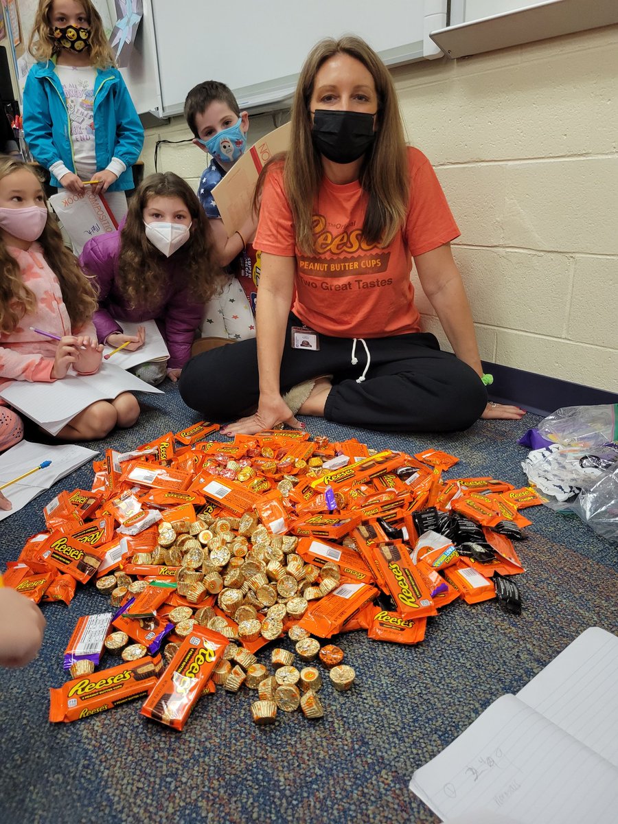 Lori Collins tweet media