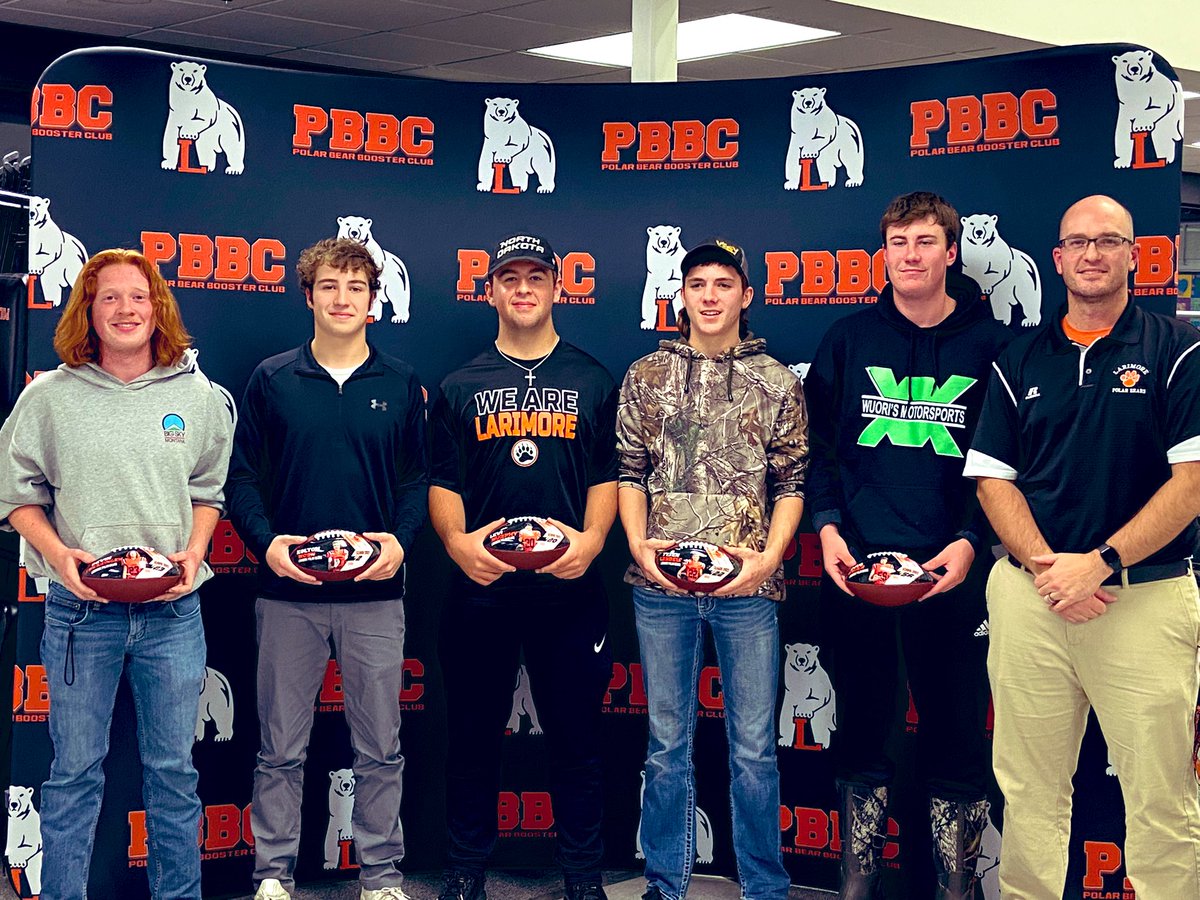 Larimore_FB's tweet photo. 🐾 2021 FB Awards Night 🐾

🏆Seniors
🏈Team Awards
🐾Core Value Awards
📚Academic All-Region https://t.co/JE3D8WuPn2