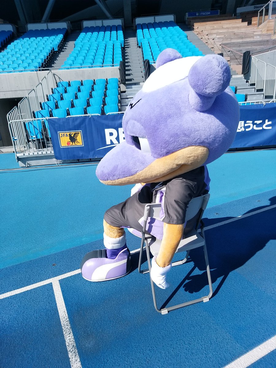kfvolunteer's tweet photo. 今日は来てくれました。
(いつまでいてくれるか分かりませんが)
#frontale https://t.co/HOmSmx02sr