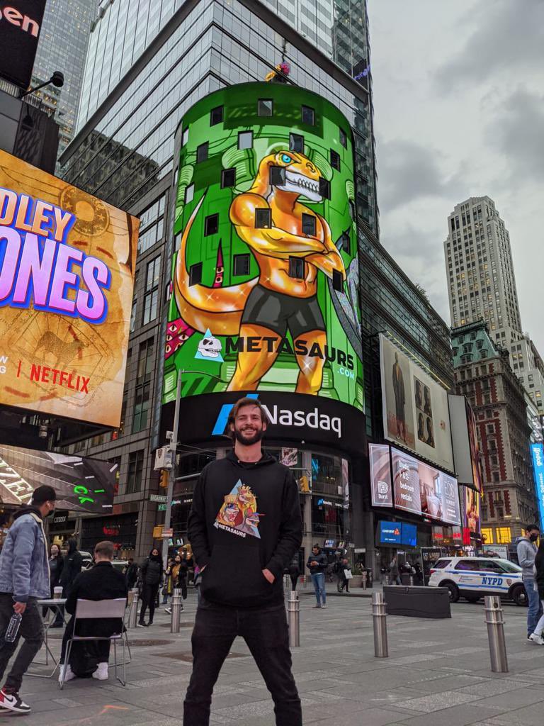 Metasaurs by Dr. DMT is taking over Times Square for #NFTNYC, with <a href="/MerlinK/">Merlin The Creator</a> representing!!!

We love our #Metasaurs community. Thank you for your support.

We can’t wait to take it to the next level with you.

Join the Metasaurs community:
discord.gg/metasaurs