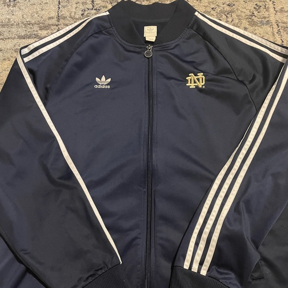 Samugirls's tweet photo. So good I had to share! Check out all the items I'm loving on @Poshmarkapp #poshmark #fashion #style #shopmycloset #adidas #yoki #avenue: https://t.co/34WUMejrLe https://t.co/hPd1V1Jyiy
