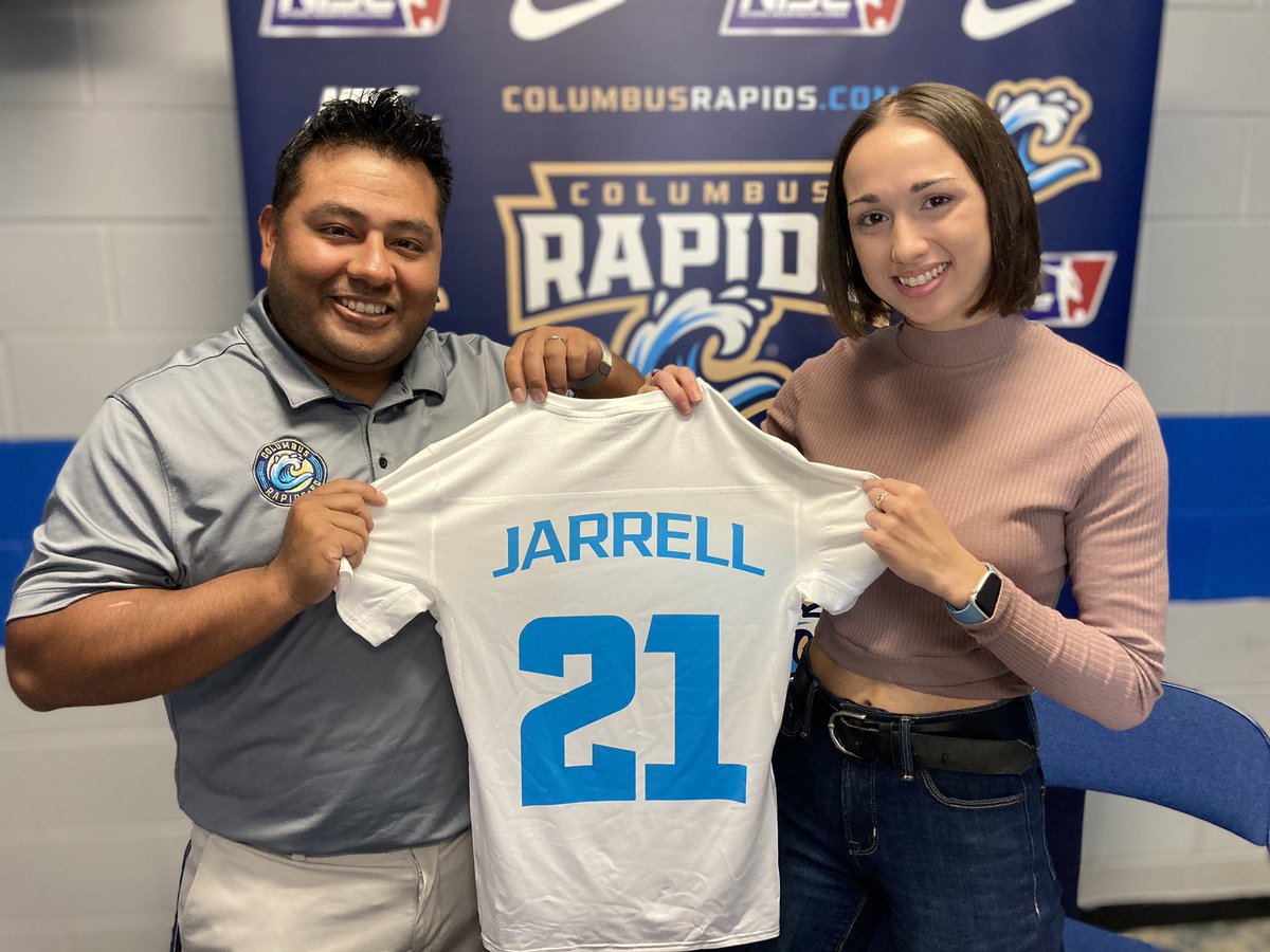rexcastillotv's tweet photo. Congratulations to Olivia Jarrell becoming the 1st woman to sign with the @ColumbusRapids! She scored 71 goals with @CSUCougarsWSOC and now she’s back in Columbus as a pro! Hear from her exclusively on @WRBLSports @NISLPro #ColRapids #ColumbusRapids https://t.co/0j66O4ru0U