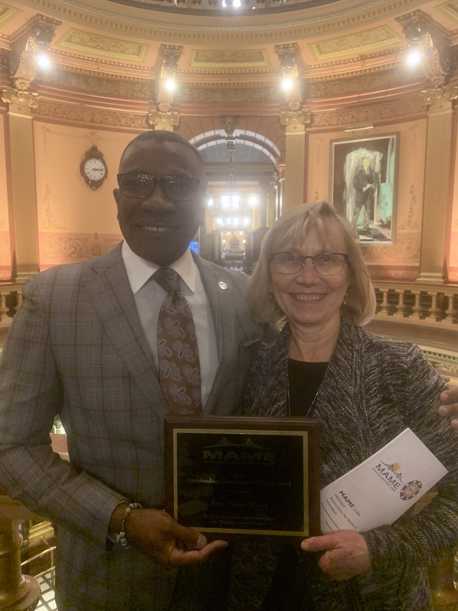 LibraryL's tweet photo. Traveled to Lansing today to present @AmosONeal1 with the @michiganmame Outstanding Govt Official Award. We are thankful for Rep. O’Neal’s commitment to literacy and equitable access to school libraries #MISchoolLibraries https://t.co/b52AXrxwrG