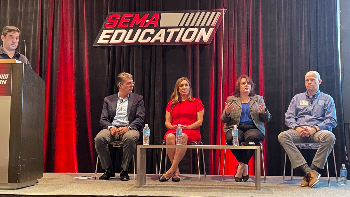 Leebles73's tweet photo. .@MEMADC @CatBoland talks “shop” at SEMA discussing politics and policy and the impacts on the automotive aftermarket 
.
.
.
#SEMA2021 #sema21 https://t.co/KMp860RMGv