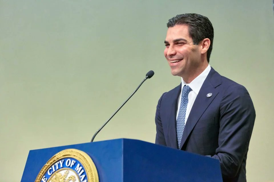 BitBoyPupil's tweet photo. Miami Mayor Francis Suarez said he will receive his full salary in #Bitcoin. https://t.co/2se9sfPQGP