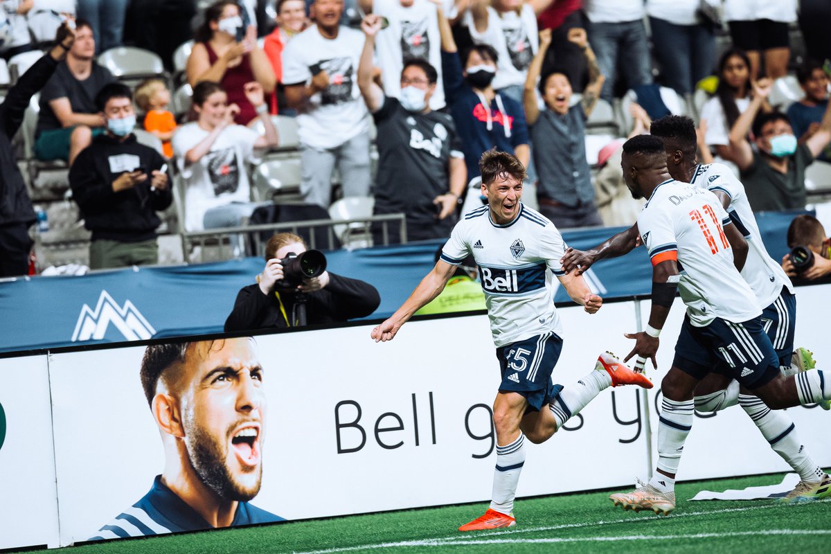 VWFC_Fr's tweet photo. Notre dernier match contre LAFC était tout droit sorti d'un scénario hollywoodien 📽️ 🎞️

Ce soir, avec une victoire à Los Angeles, nous pouvons nous qualifier en playoff pour la première fois en 4 ans. 👊 🌊

#VWFC #LAFCvVAN https://t.co/wXoluQu5Ua