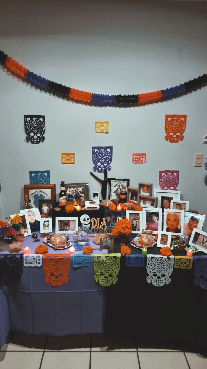 AmeClemente's tweet photo. @DannMozv 💀🧡🖤💜🤍 https://t.co/ko0kAbx5wq