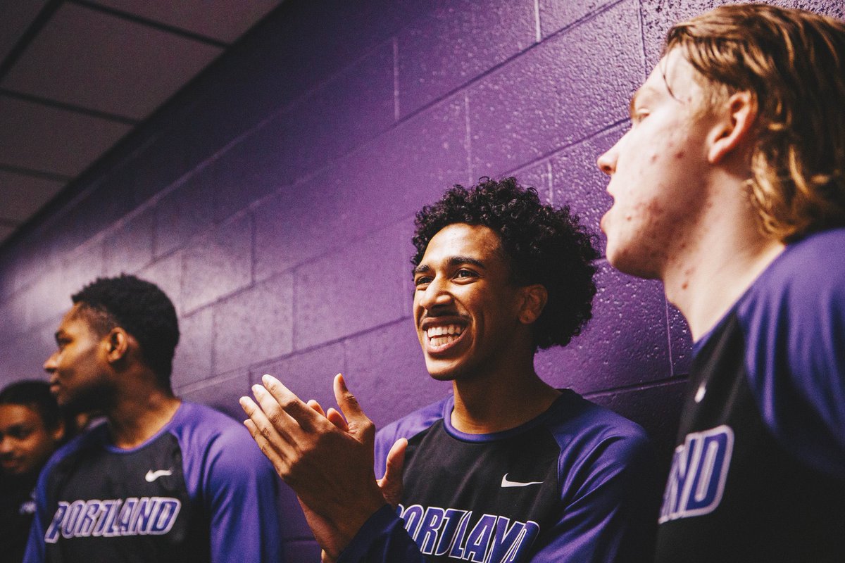 theasianinme's tweet photo. Beyond proud of this young man of mine @YaruHarvey .Played in his first collegiate game (exhibition) yesterday. Season opener on 11/9 @ ASU. Can’t wait to see him play! 💚⚓️ #MyPilot #0 #UnivofPortland https://t.co/JQCABbhomJ