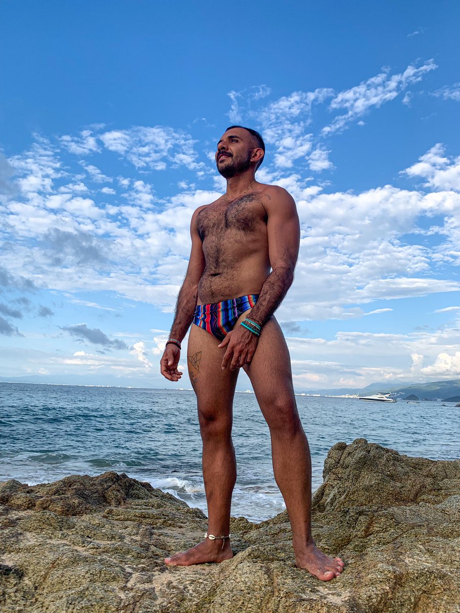 arminmontano's tweet photo. Yo no nací rico, con los años me fui poniendo. 🥥🐚🌊#elmuchacho https://t.co/X33u9RmELg