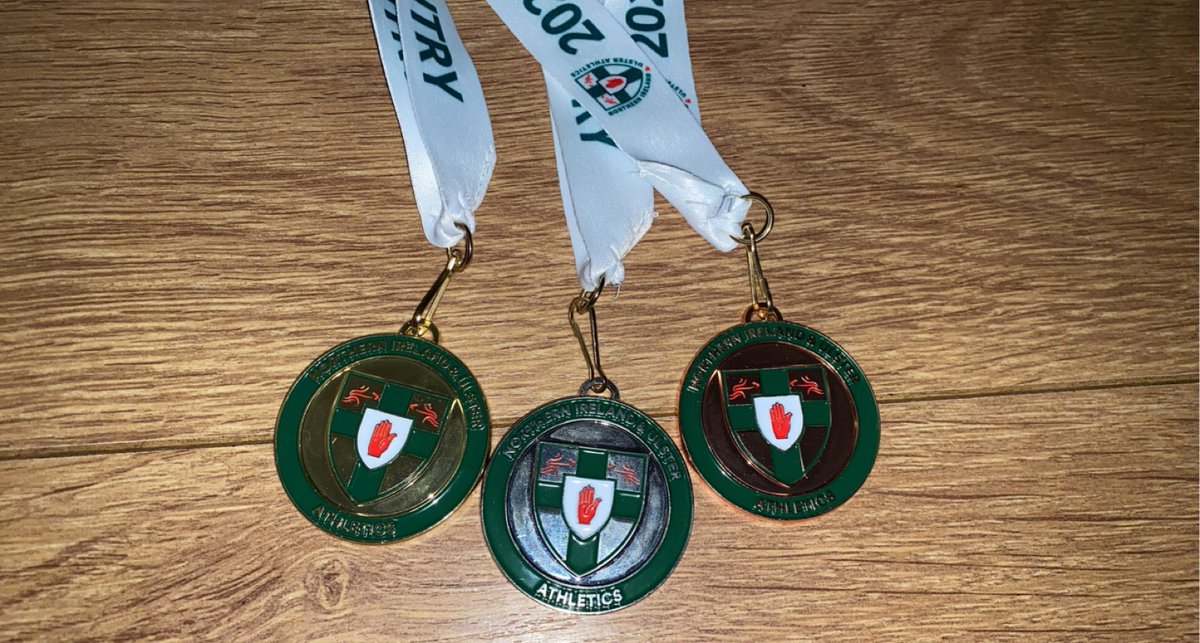 BrendaRainey20's tweet photo. NI &amp; ULSTER XC EVEN AGE U16
Full set one race🥇🥈🥉 https://t.co/w2uTpJ9Y6T