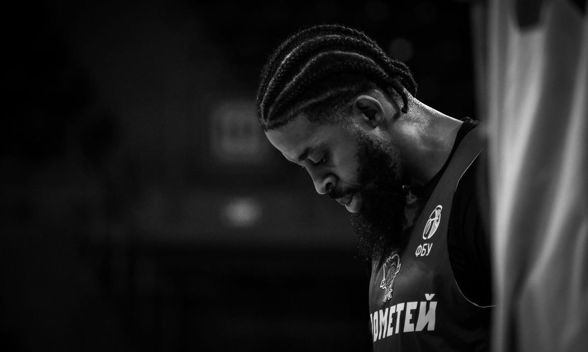 DdotJAY30's tweet photo. For my friends and fans that keep checking in on me for updates, I recently found out I partially tore my MCL in my game Friday. I’ll be out 6-8 weeks… and I’m a little frustrated but I’ll get through it. Adversity builds character. https://t.co/S2pX3hx0YS