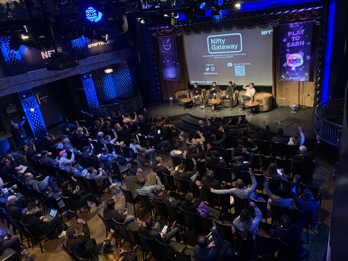 DrOscarARod's tweet photo. Spoke at the world’s largest NFT convention, NYCNFT. CFLO is launching the app soon and it is making a mark in geo communities.
#CFLO $KLEE #ChainFlowers #NYCNFT https://t.co/o2zPGiHWih