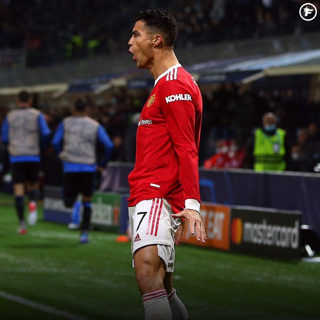 footmercato's tweet photo. Encore lui ! CRISTIANO RONALDO ! 🔥 

⚽5 buts en 4 matchs en Ligue des Champions cette saison ! 

#AtalantaManUtd #ATAMUN #UCL https://t.co/GZKOwSR1ET