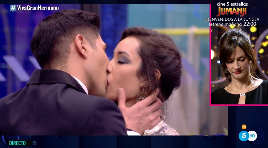 vaque_gh's tweet photo. Adara a Cristina: “Yo tengo más concurso sin ti y sin una carpeta”

Por favor Adara no hables de carpetas que todos tus concursos han sido así…. Que poca memoria tenemos #SecretCuentaAtrás8 https://t.co/XfxK35rAyQ