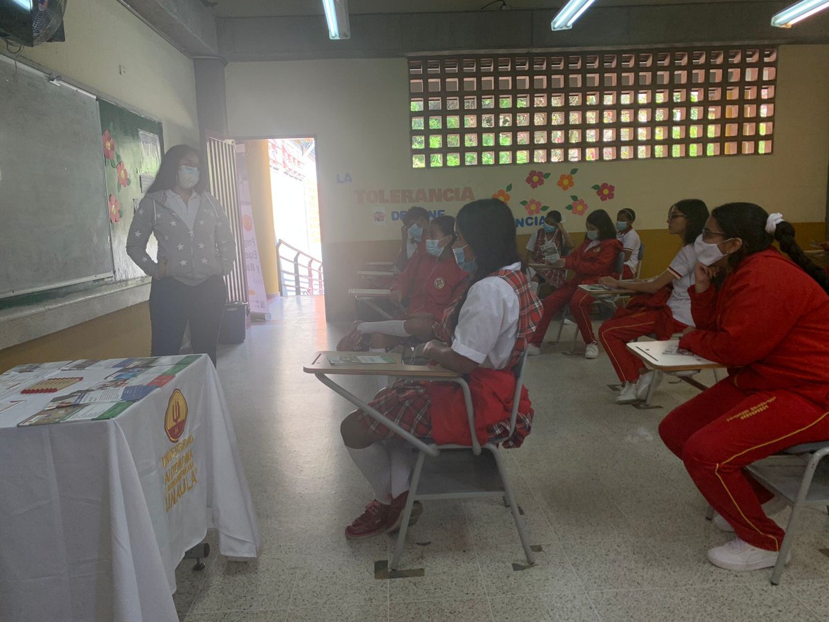 Hoy, visitamos la Institución Educativa Fundadores, compartiendo nuestra oferta educativa a sus estudiantes