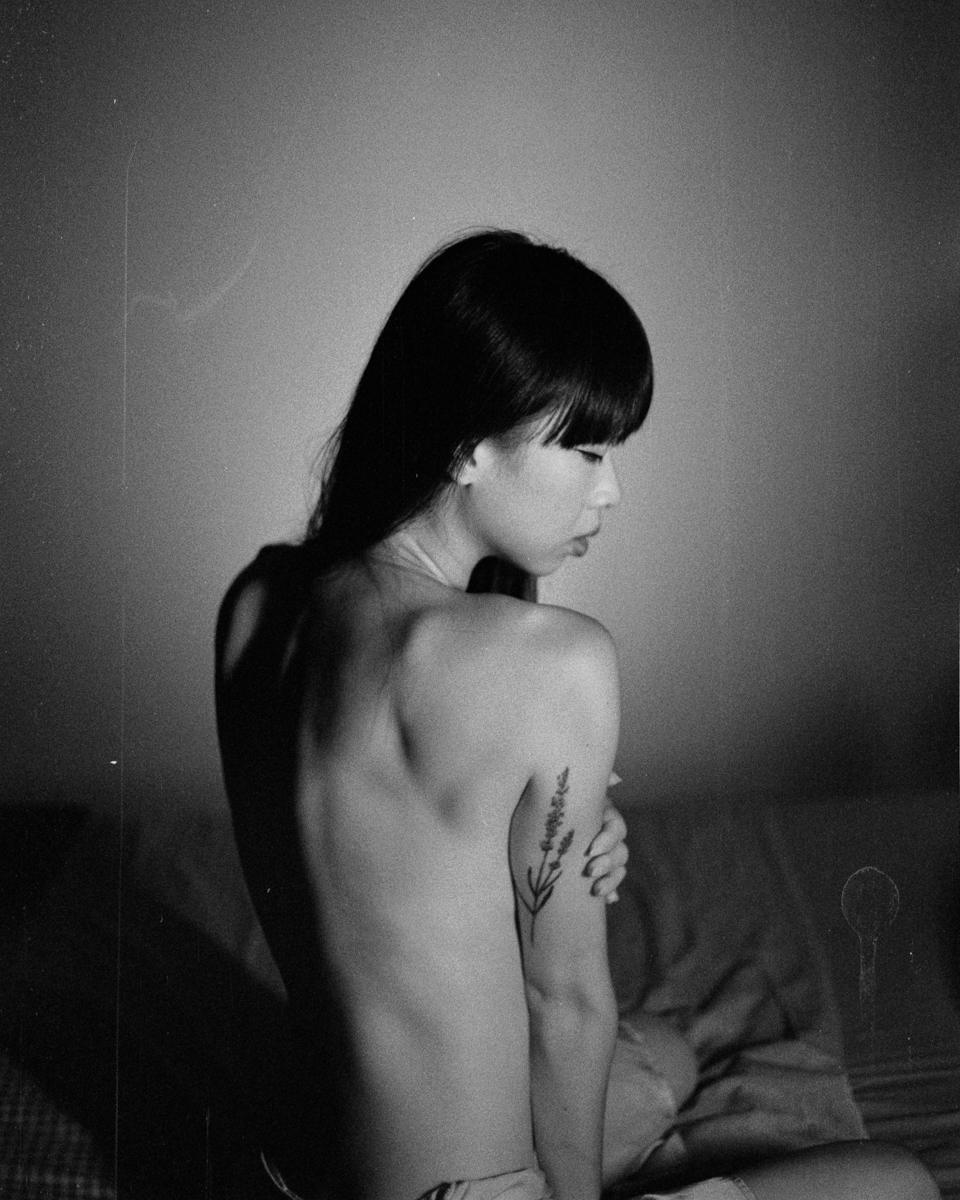 xikhals's tweet photo. L. / July 2021 / #35mm #ilford https://t.co/I7P0LHewmj
