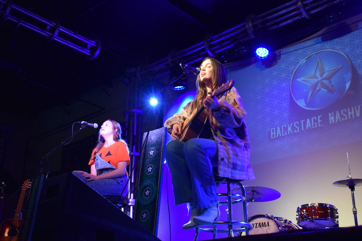 BackstageNash's tweet photo. Check out photos from #BackstageNashville with #DylanAltman, @marshallaltman, @RayStephenson, @abbya_music, @FaithAlexa25, and #MKNA at https://t.co/yQ6Ur35GMZ!
#NashvilleFun #NashvilleTN #TN #songwriter @3rdAndLindsley https://t.co/XWwKlaSL9b