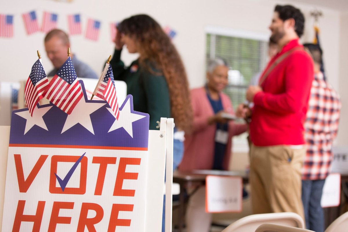 CleanWaterVA's tweet image. Today is our chance to elect leaders who focus on the needs of #Virginia, not special interests. Remember to bring your ID and get out there and #vote for clean water! elections.virginia.gov/casting-a-ball…