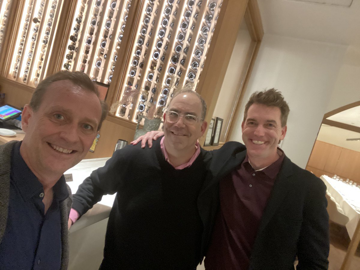 davemorgannyc's tweet photo. Quick @CitiBikeNYC to #Mikos #hudsonyards for industry dinner hosted by @Simulmedia &amp; @camelotsmm with @wahoodude to talk future of tech &amp; media https://t.co/T57vYfBipy