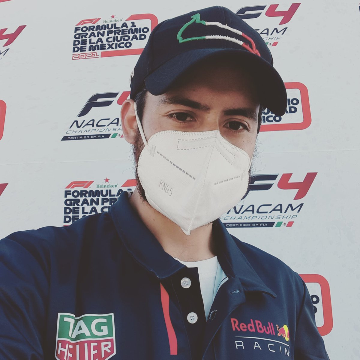 UzielMedinaM's tweet photo. 🏁 En meta de #F4 #NACAM. Siguiente parada #MexicoGP #F1.
Se viene la gran #F1esta #VamosCheco https://t.co/uxOSzQLfSh