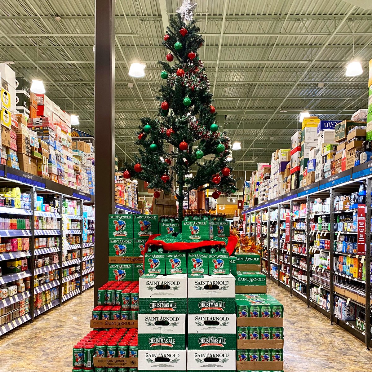 SaintArnold's tweet photo. ‘Tis the Season 🎄🍺 @TotalWine https://t.co/avzXAseVta