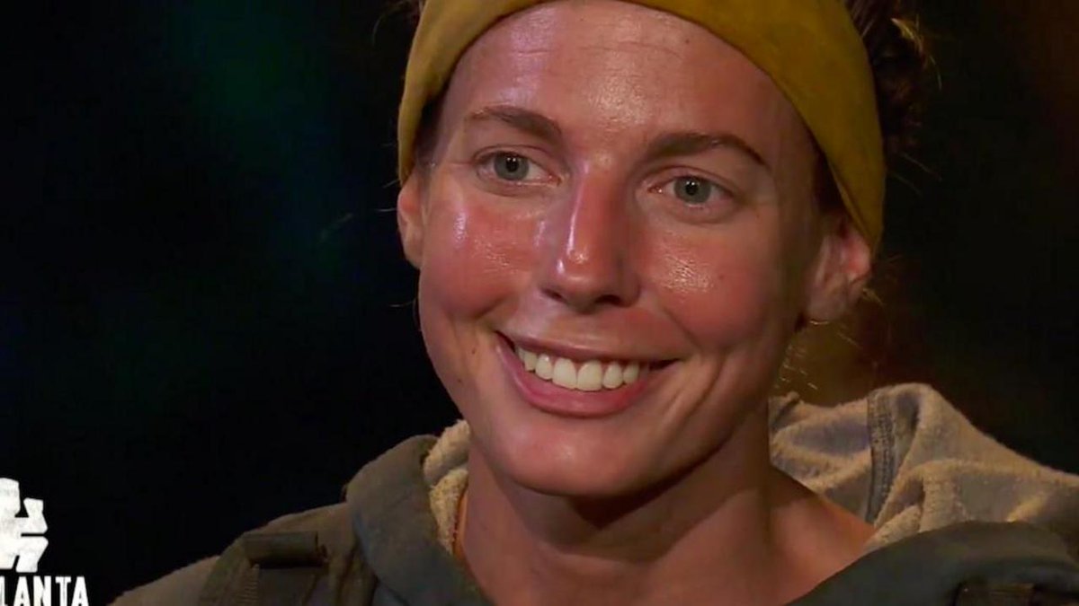 hatewaTVch's tweet photo. Sérieux, virez-nous Alix ! Phil partira se remarier avec je ne sais qui et nous on sera contents. #kohlanta https://t.co/BnqZBS3sR8