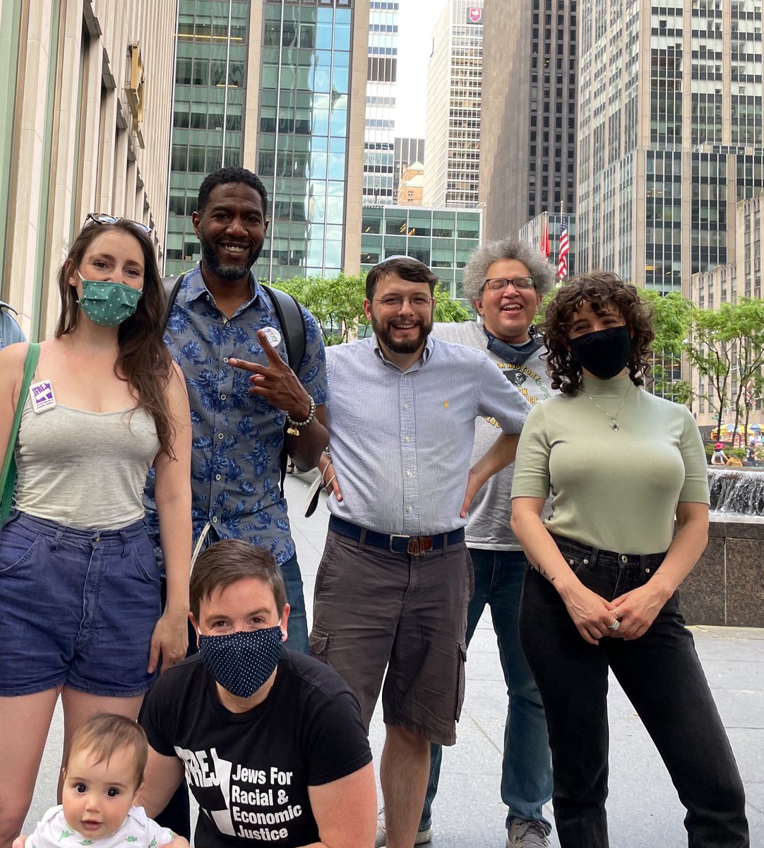 TheJewishVote's tweet photo. Got to kvell that people city-wide are voting for @bradlander aka #DadLander for Comptroller and @JumaaneWilliams aka #ItsTimeLetsGo for Public Advocate today! These are key victories to watch. https://t.co/ZsM1eR7js3