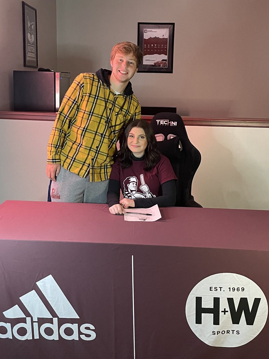 CUHesports's tweet photo. Welcome to the world of esports. 

✍🏼 Gabriella Defazioo 

Can’t wait to see Gabriella next year! https://t.co/DiOLqEnMBQ