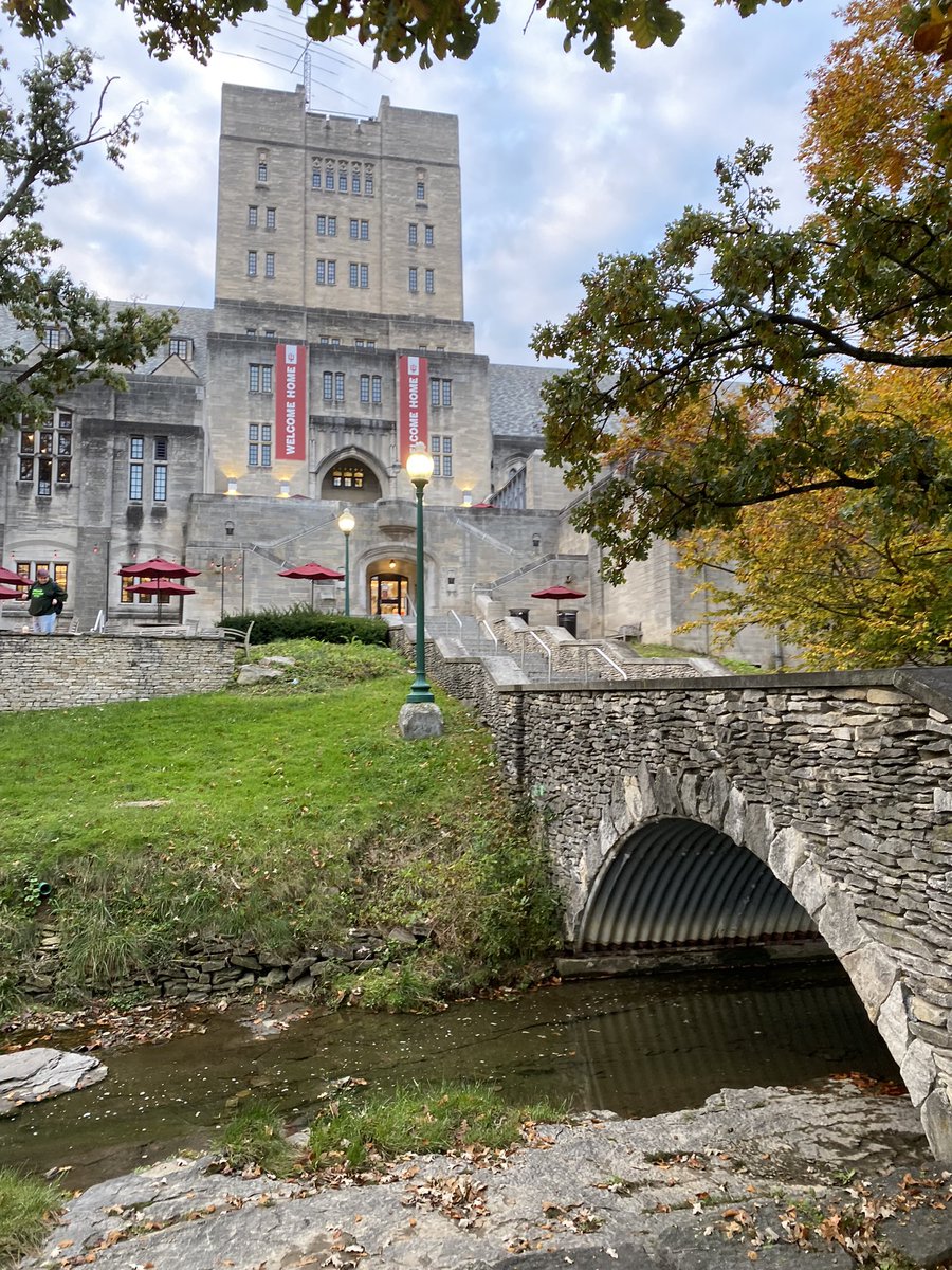 lanawilli7's tweet photo. IU college visit and tour. It was beautiful and we loved it! ❤️#gohoosiers #thenol https://t.co/BMZfYlvJGa