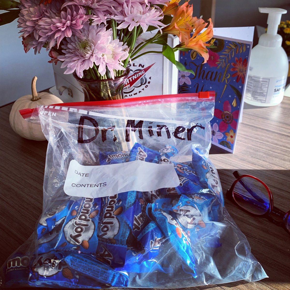 MichMiner's tweet photo. When your students know what brings you ‘JOY’! They get me. 🥰 Best students in the UNIVERSE! ⚡️ #principalperks #yesishare #tosaproud https://t.co/Ao49fwjBWd