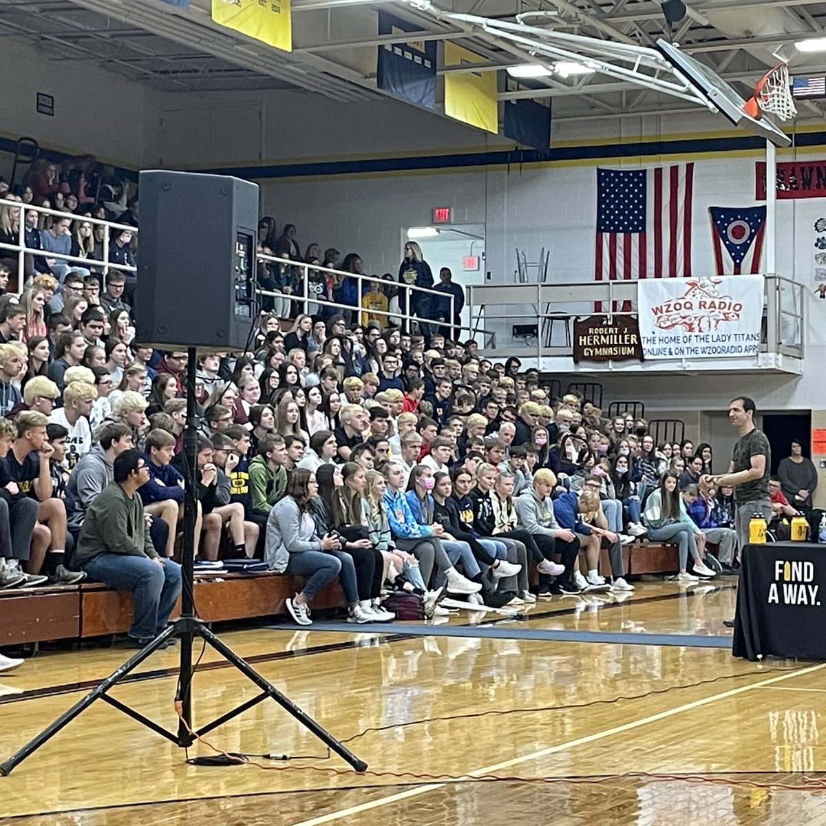 TheBradHurtig's tweet photo. Back in OH this week! Assemblies today with Ottawa Glandorf and Kalida and my man Marcus Montanta @truserva. Free show tonight! Ottawa Glandorf Auditorium. Come on out!

#FindAWay
#schoolassembly
#motivationalspeaking
#motivation
#inspiration https://t.co/oObj0N1aa8