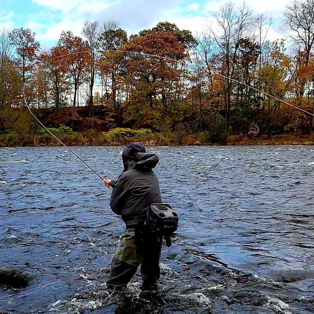 PaulsGuide's tweet photo. George laying out some bombs today.
@echoflyfishing #echolife #getoutthere #flyshopstrong #paulsguideservice #douglastonsalmonrun #spey #steelheadguide #oswegocountyny #salmonriver #flyfishingguide #guidelife #dsrguide #fishingguidepulaski @douglastonsalmonrun #flyfishing… https://t.co/egGTXpIsMA