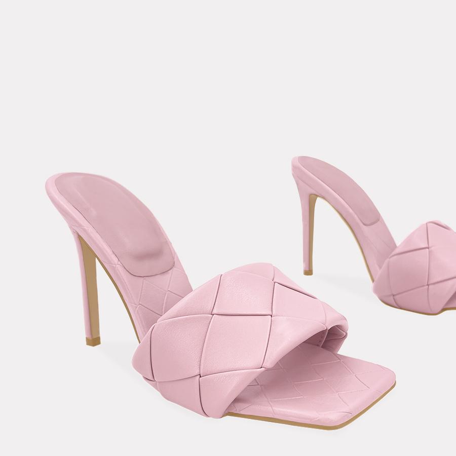 MYSHOESMEXICO's tweet photo. 💕 ¿Te imaginas lo “classy” y “fashion” que te vas a ver con estos #tacones ?
.
Style: BANDIT BLUSH 
.
#myshoesmexico #myshoesmx #amoloszapatos #heels #heelsaddict #tacones #zapatillas #zapatos #zapatosmujer #igshoes https://t.co/FvY8vscByj