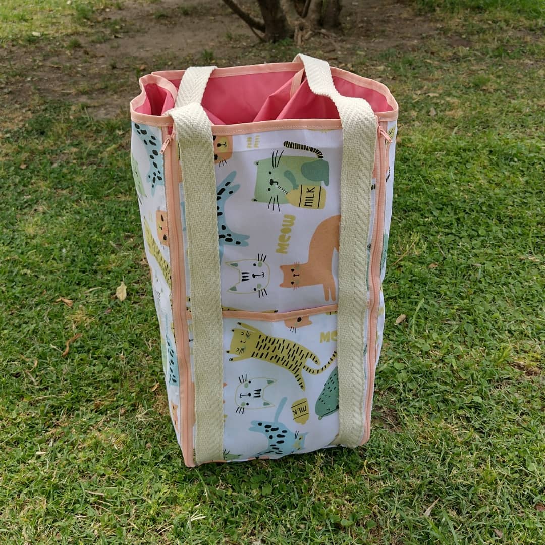 valecruz5_'s tweet photo. Holiii 
Estoy haciendo bolsos que se hacen mantel/lona por pedido a elección de estampa y color 📩
Pueden comprar el bolso solo o el juego completo  🤗 https://t.co/P0zkzQFSgP