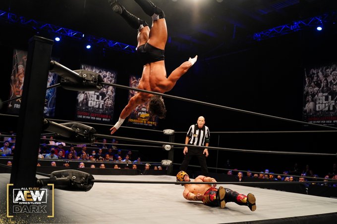 what time does aew wrestling come on