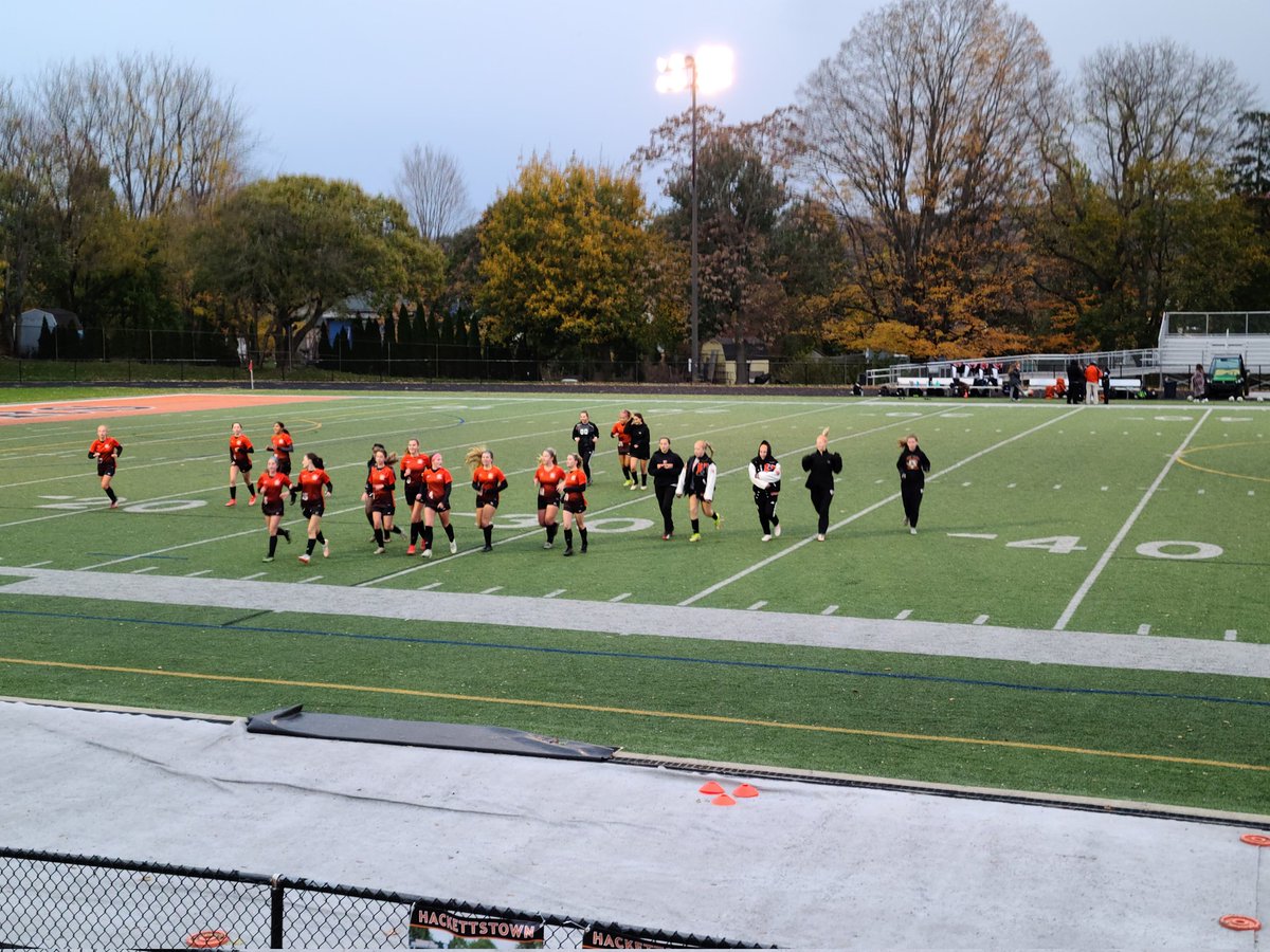 Lady Tigers take down Becton 2-0 to advance to the next round of the N2G2 State Tournament! 🧡🐯⚽️