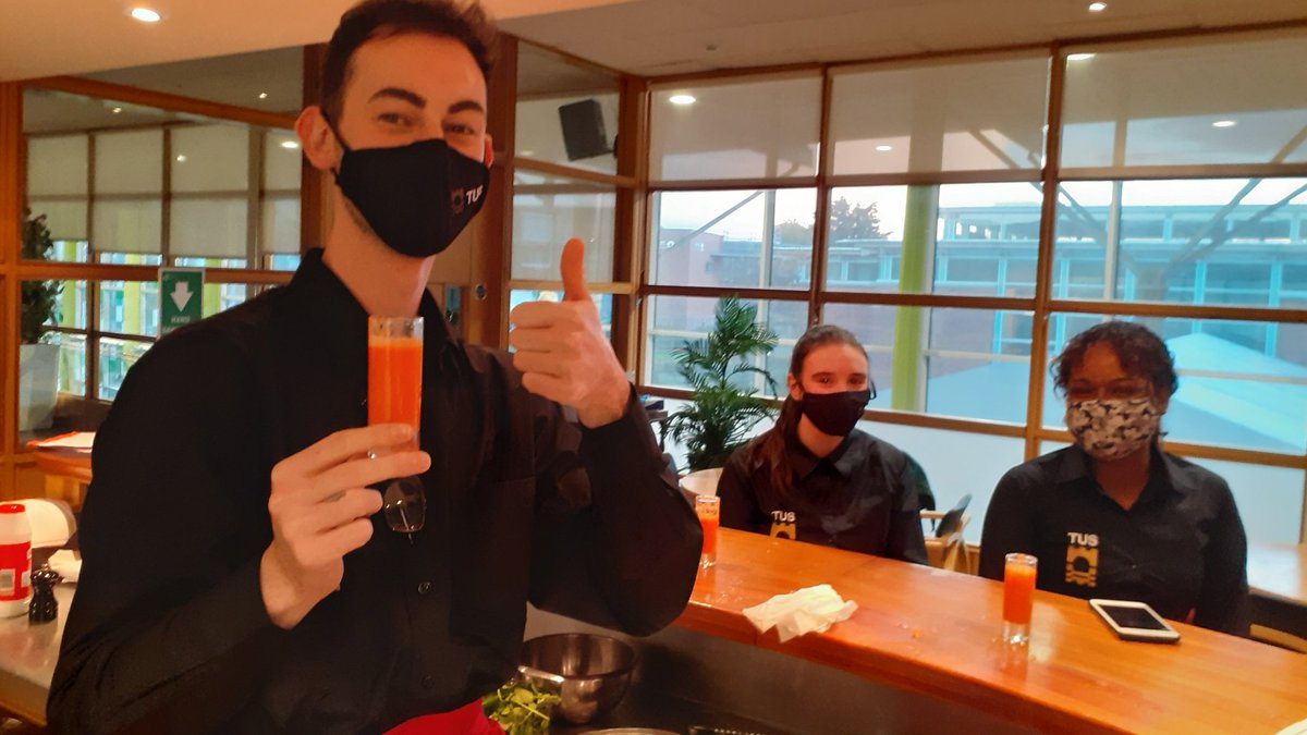 The thumbs up by BA Hospitality Supervision students to the Carrot and Ginger Crush <a href="/TUS_Midwest/">Technological University of the Shannon: Midwest</a> <a href="/Tweetingchefs/">TUS Midwest Culinary Arts</a> <a href="/joemulcah/">Joe Mulcahy</a> <a href="/mcnamara01/">Donnacha McNamara</a>