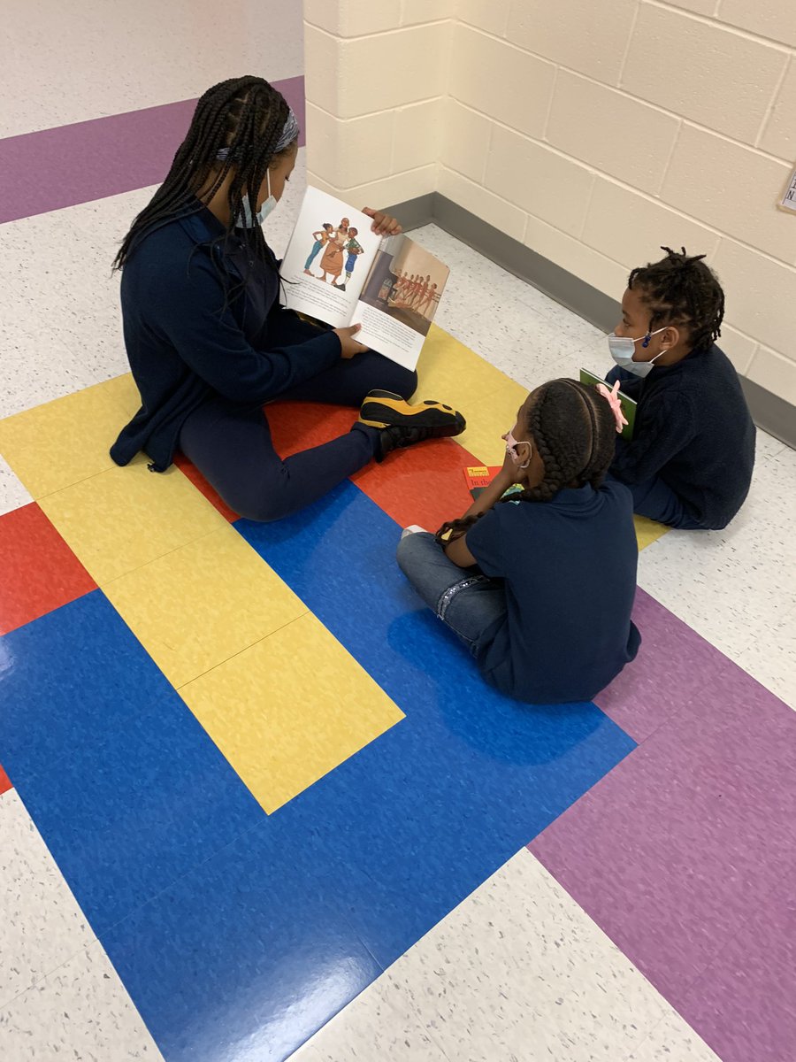 MsPieroth's tweet photo. Reading buddies was a success! Just listening to the authentic book talk between the 2nd and 7th graders was the most heart warming thing💜@crest_5 @CoachDeLoach1 @MsMedinaaaa @BinderTeaches @CDavis_BOLA @erin_thorne4 @APDavidArroyo https://t.co/eS6fe74FIq