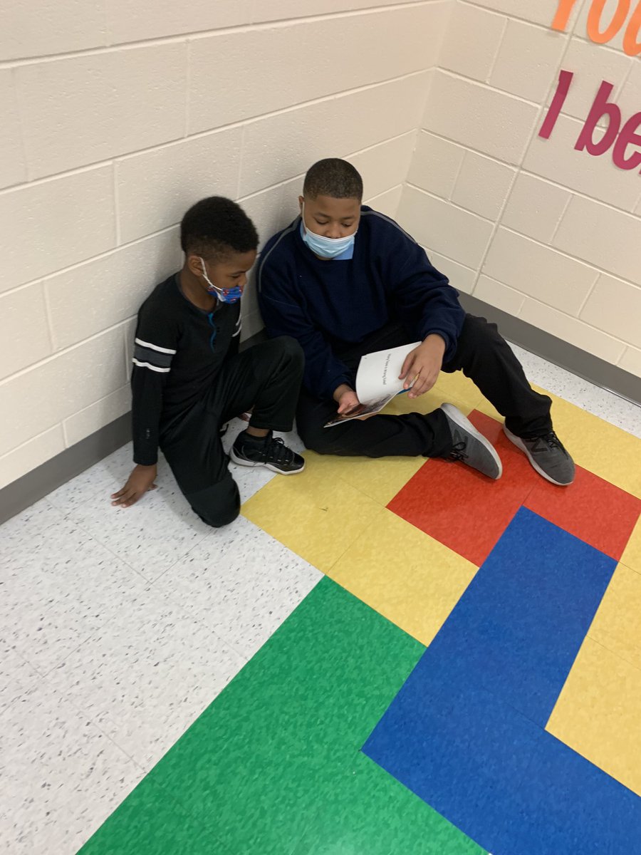MsPieroth's tweet photo. Reading buddies was a success! Just listening to the authentic book talk between the 2nd and 7th graders was the most heart warming thing💜@crest_5 @CoachDeLoach1 @MsMedinaaaa @BinderTeaches @CDavis_BOLA @erin_thorne4 @APDavidArroyo https://t.co/eS6fe74FIq