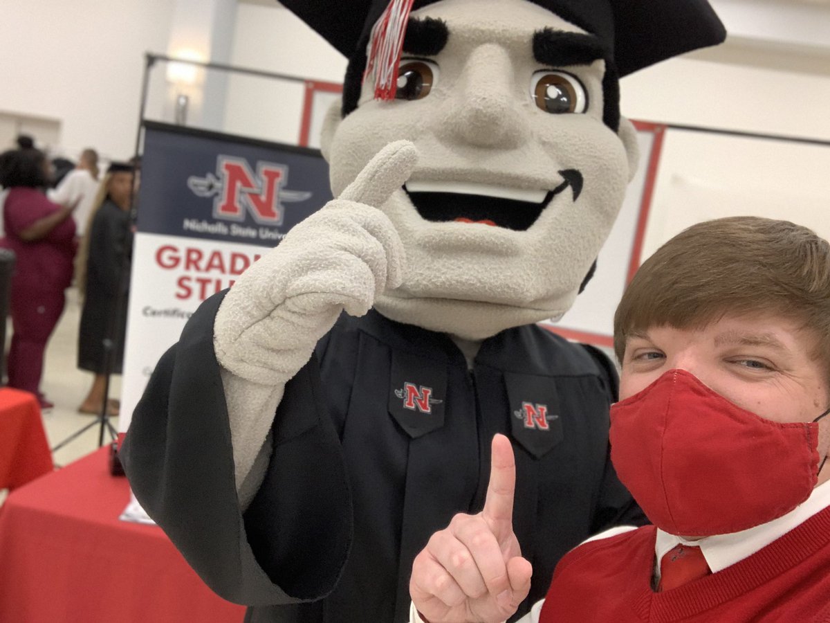TheGrantOShow's tweet photo. Great seeing everyone at #GradExpo today! Thanks to @AlumniNicholls for hosting this event each semester for our graduates! #ColonelPride #NichollsGradπ https://t.co/tOqlTPOkgT