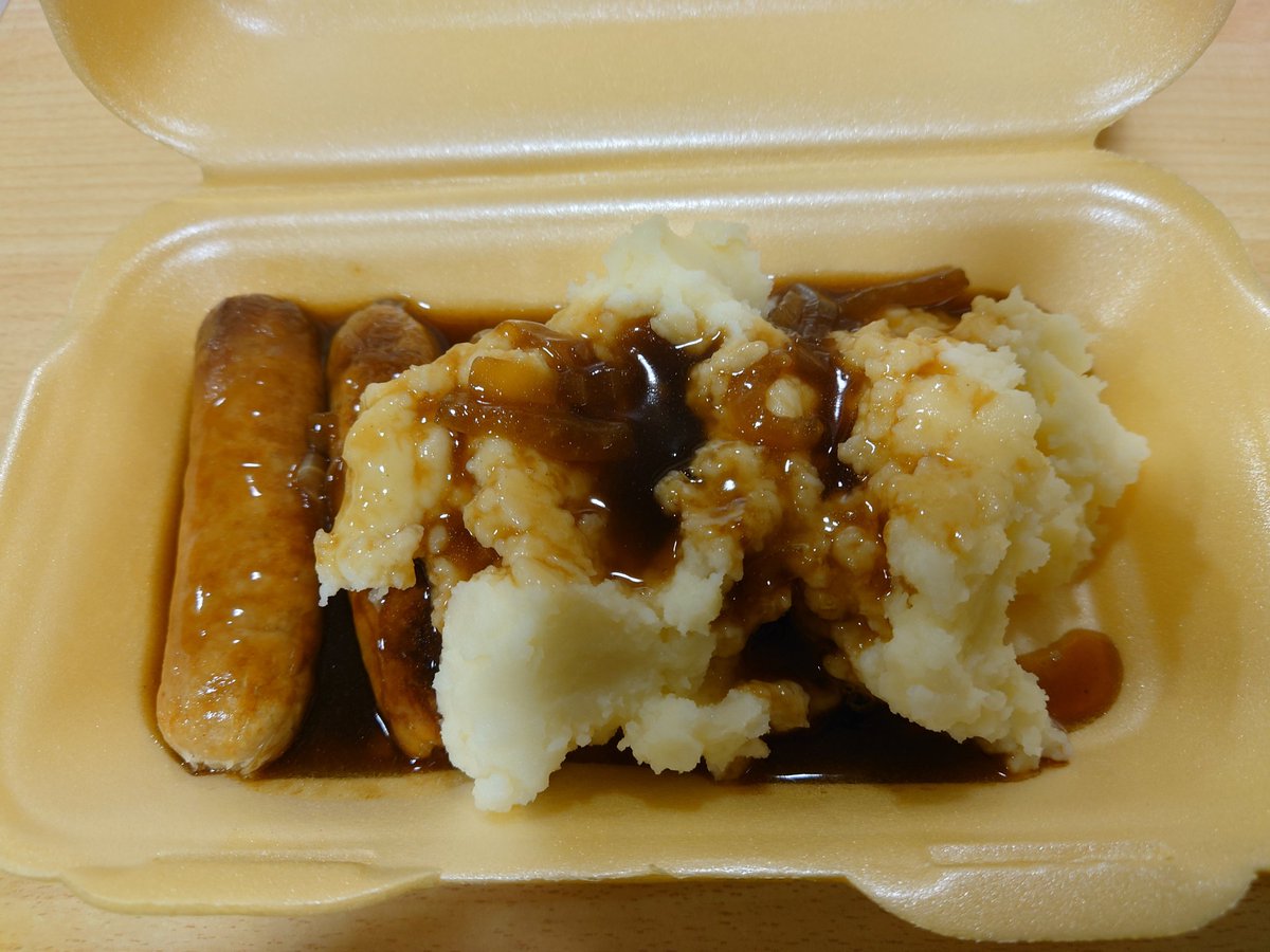 philbertieb's tweet photo. Definitely getting a bit colder on a TuesdAe night but worth it for the return of the rice pudding!!!! #cycling #mtb #nightride #whywecycle #ae #7stanes #dumfriesandgalloway #aecafe https://t.co/z4MkjfAtJn