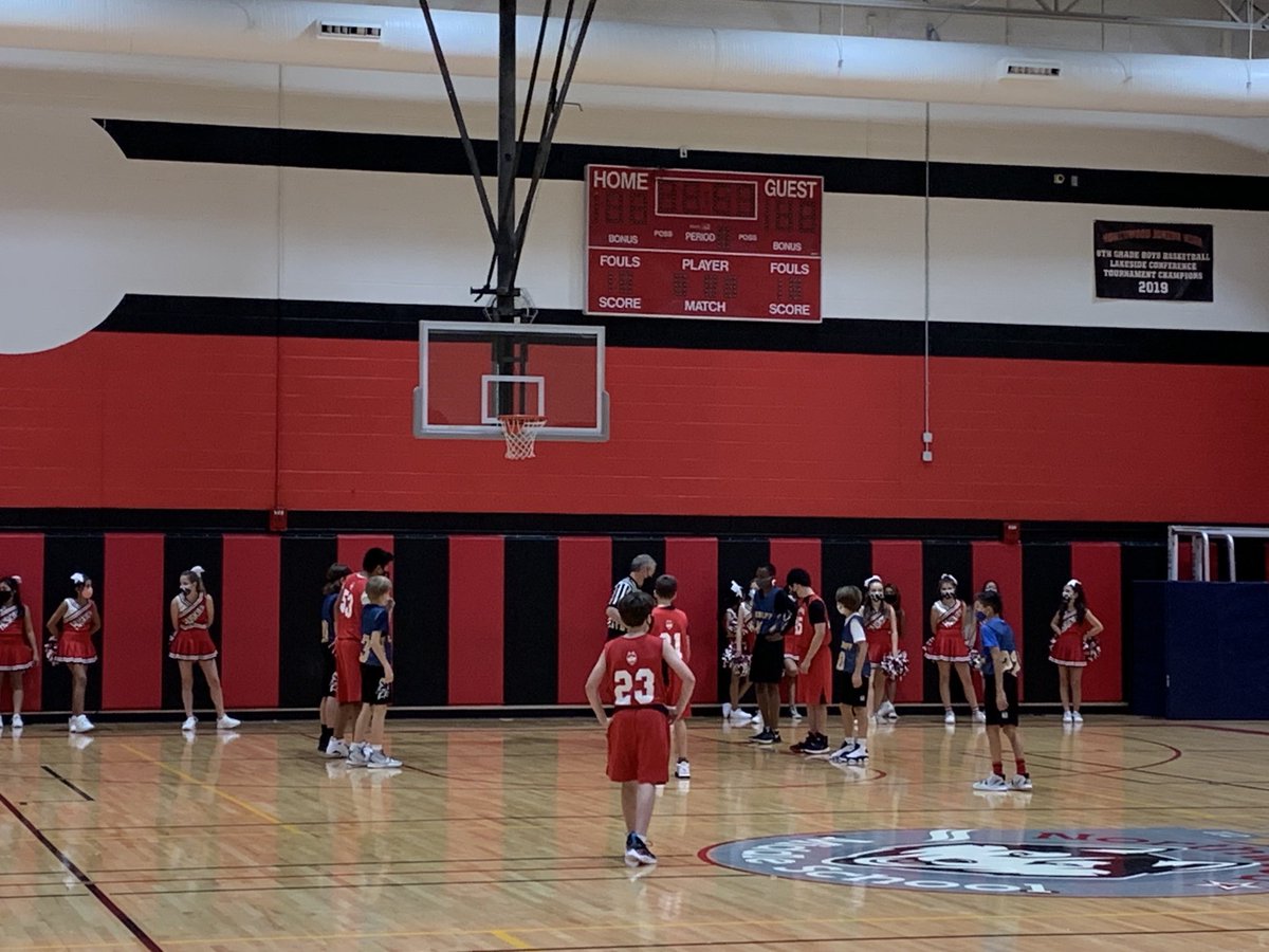 Cheering on the ⁦<a href="/nwhuskies/">Northwood Middle School</a>⁩ towards a win! #112LEADS