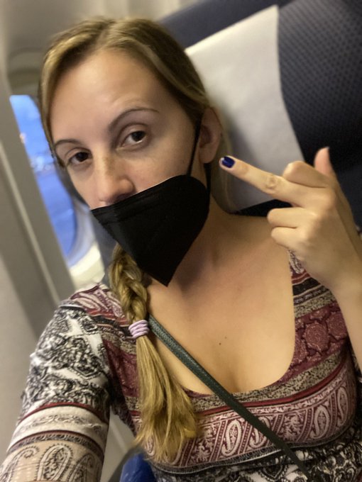 Showing more #titties on the airplanes ✈️ (https://t.co/Ts0UVNx7w5) En route to London!! 🏴󠁧󠁢󠁥󠁮󠁧󠁿 https://t<a href="/tag/titties"class="tags">#titties</a>