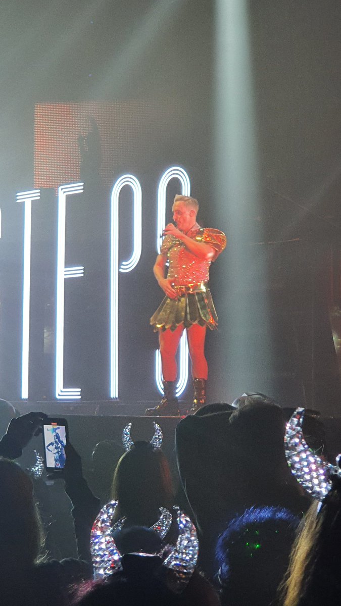 Well <a href="/OfficialSteps/">Steps</a> were AMAZING. opening night... Sooooo good. New mixed with classics. <a href="/LSLofficial/">Lisa Scott-Lee</a> <a href="/Ianhwatkins/">H from Steps</a> ( by the way your thighs! My god 😍) <a href="/Faye_Tozer/">Faye Tozer</a>