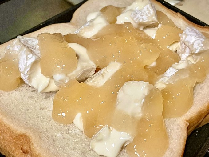 コレをホットサンドで焼いて、端から溢れさせるくらいとろとろにする前の画像 